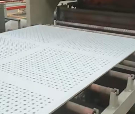 İyi bir fiyat. Çok malzemeli levhalar ve özelleştirilebilir delik türleri için 160 KG yumruklama basıncı olan hassaslıklı levha delikleme makinesi çevrimiçi