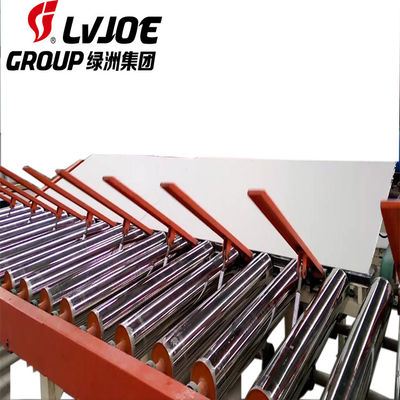 İyi bir fiyat. Tam otomatik Alçı Çöp Taş Laminasyon Makinesi 2-6M Sqm / yıl çevrimiçi