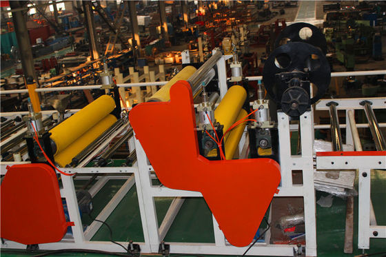 İyi bir fiyat. Yağ Dirençli Alçı Suya Dayanıklı Asma Tavan PVC Laminasyon Makineleri çevrimiçi