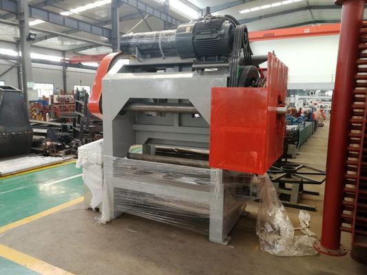 İyi bir fiyat. Özelleştirilmiş Renk Levha Perforasyon Makinesi Yüksek Verimli Tamamen Delme Makinesi çevrimiçi