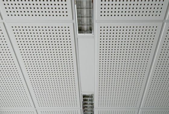 Yuvarlak / Kare Delikli Delikli Sac Makinesi 200T Basınçlı MDF / HPL Delme Makinesi