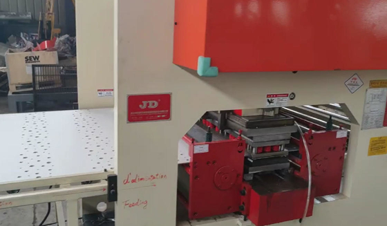 Kablo Hidrolik Pres Makinesi MDF Tahta Sayfası Tahta Yumruk Makinesi