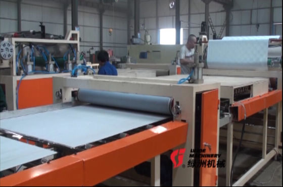 İyi bir fiyat. Su geçirmez / Toz Geçirmez ile PVC Tavan Fayans Alçıpan Laminasyon Makinası çevrimiçi