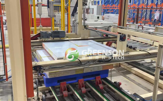 İyi bir fiyat. 55kw PVC Film Kaplama Alçak Taş Makinesi 1300mm Maksimum Laminasyon Genişliği ile 2-6 milyon metrekare/yıl Üretim çevrimiçi