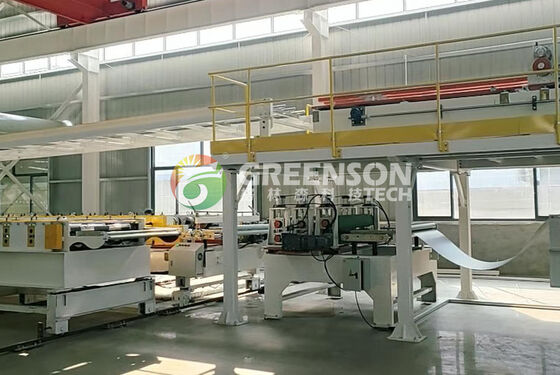Yüksek verimli, çalıştırılması kolay PU Sandwich Panel Üretim hattı 40-300 mm kalınlığında çatı ve duvar panelleri için