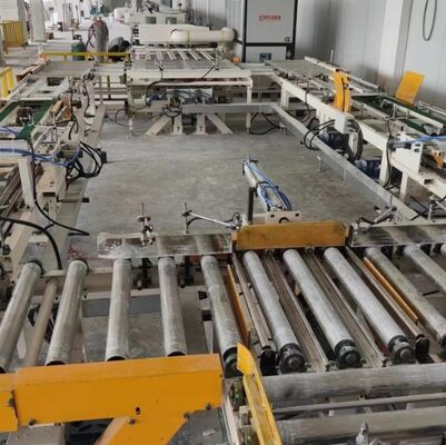 İyi bir fiyat. Alçı Tavan Paneli İçin Otomatik Sprey Boya Hattı çevrimiçi